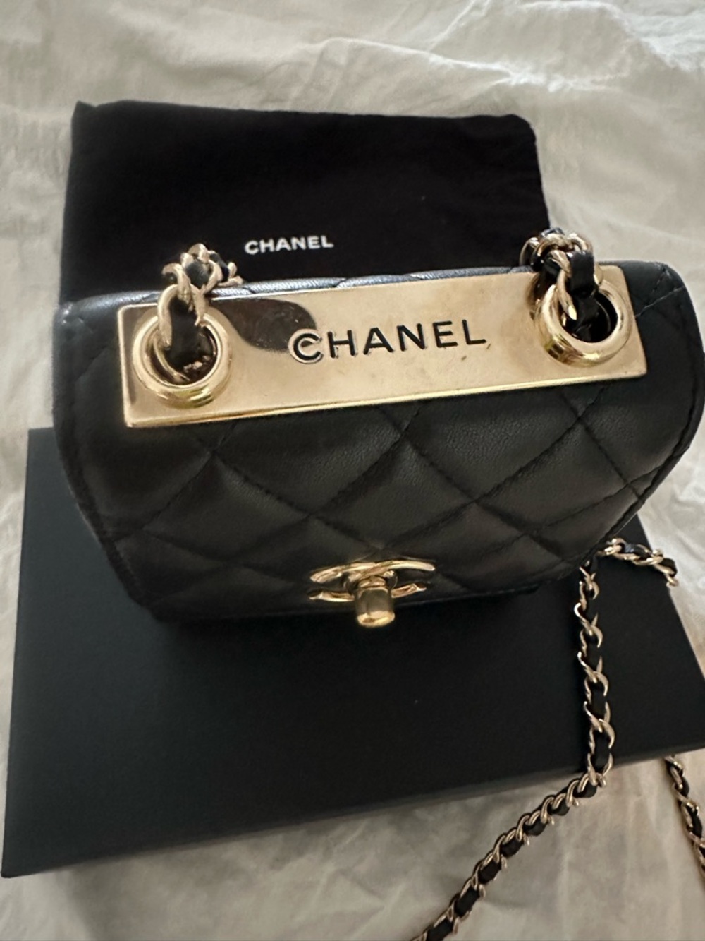 CHANEL Black Quilted Lambskin Mini Crossbody with Gold Chain - Picture 4 of 12